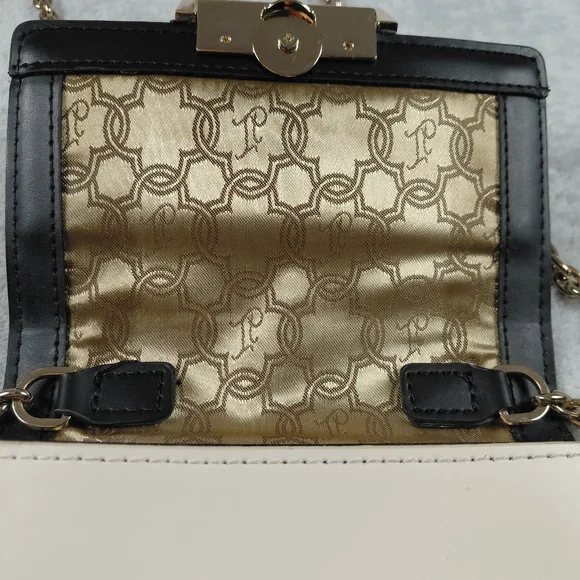 Ivanka Trump Small Purse - Picture 4 of 13